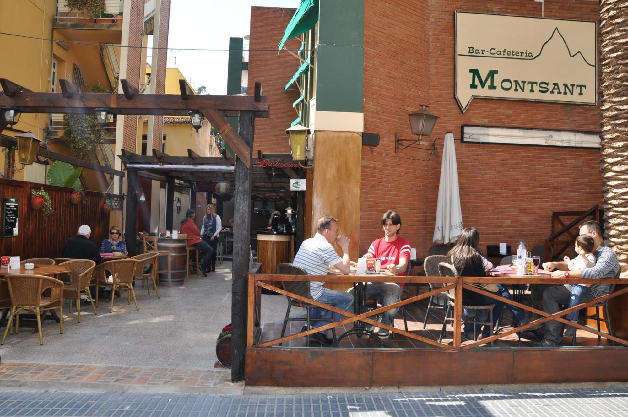 Hostal Montsant Salou Exteriör bild