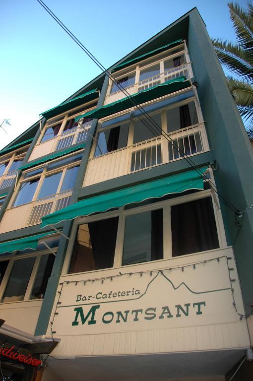 Hostal Montsant Hotell Salou Exteriör bild