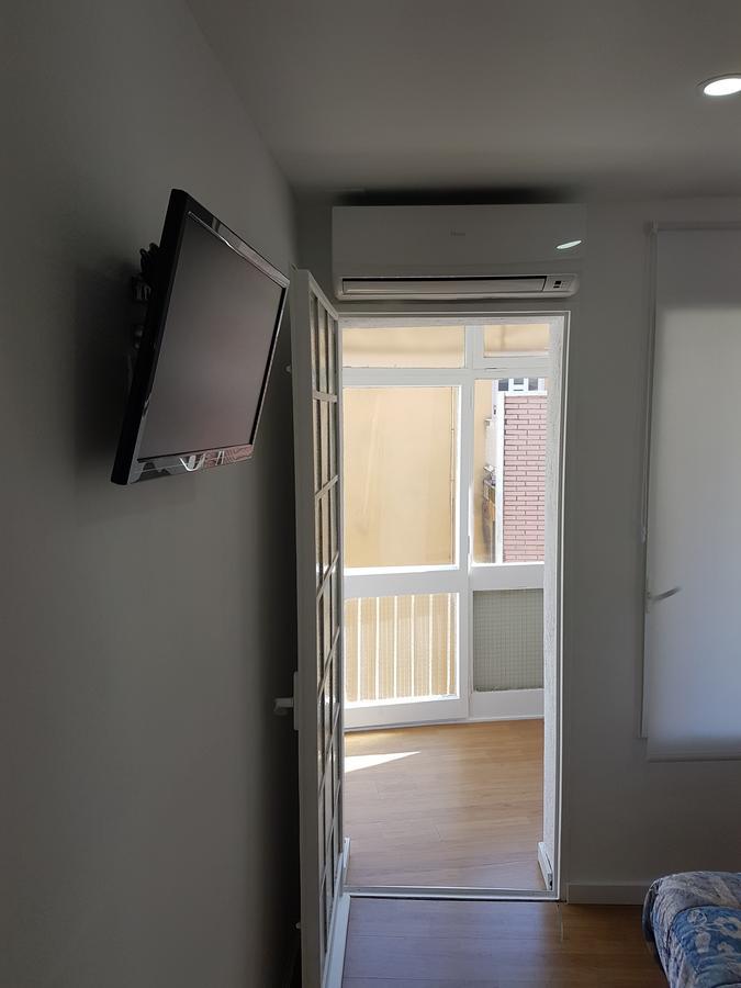 Hostal Montsant Salou Exteriör bild